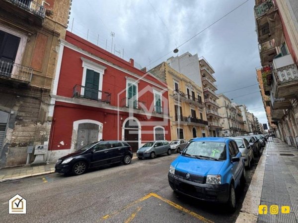 negozio in vendita a Bari in zona Murat