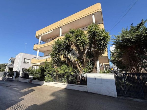 appartamento in vendita a Bari in zona Palese/Macchie