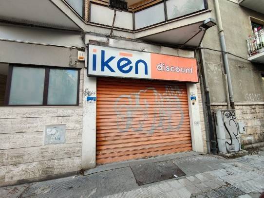 negozio in vendita a Bari in zona San Pasquale