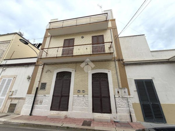 casa indipendente in vendita a Bari in zona Murat