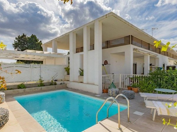 casa indipendente in vendita a Bari in zona Poggiofranco