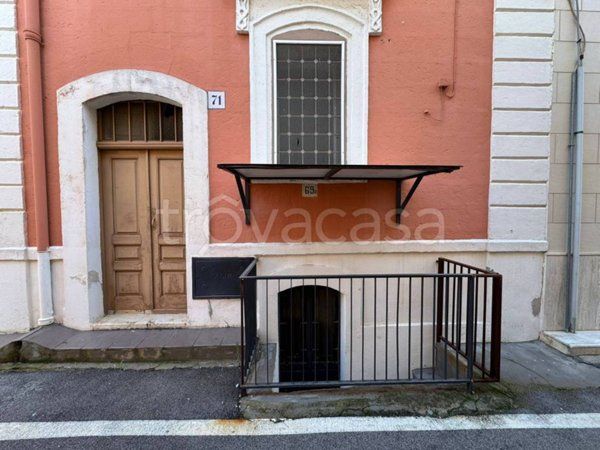 casa indipendente in vendita a Bari in zona Carbonara