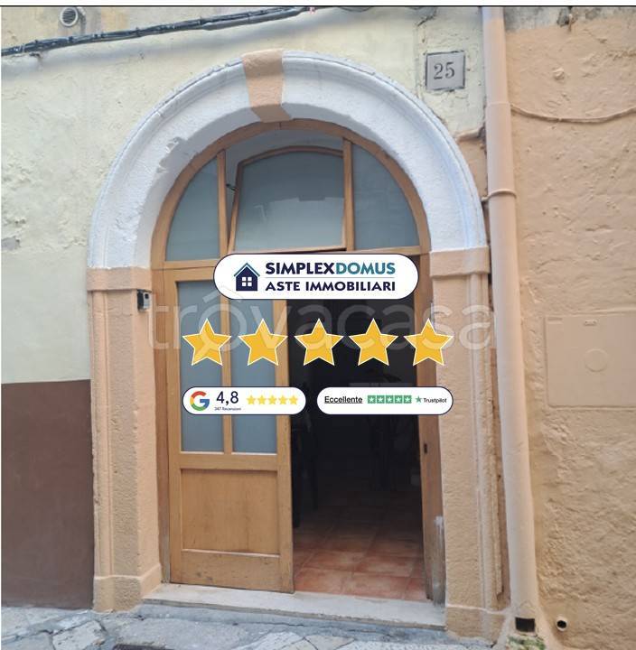 appartamento in vendita a Bari in zona Città Vecchia
