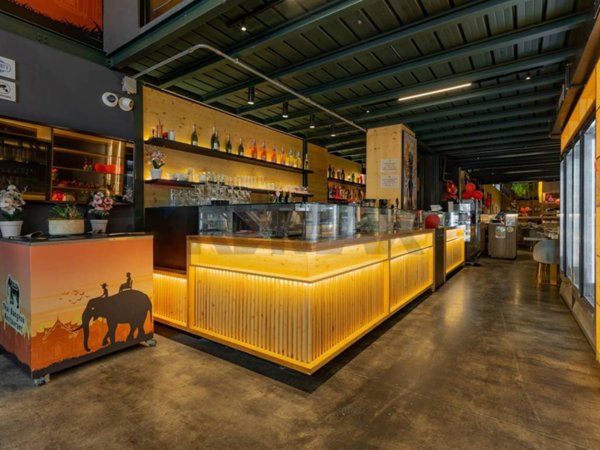 negozio in vendita a Bari in zona Murat