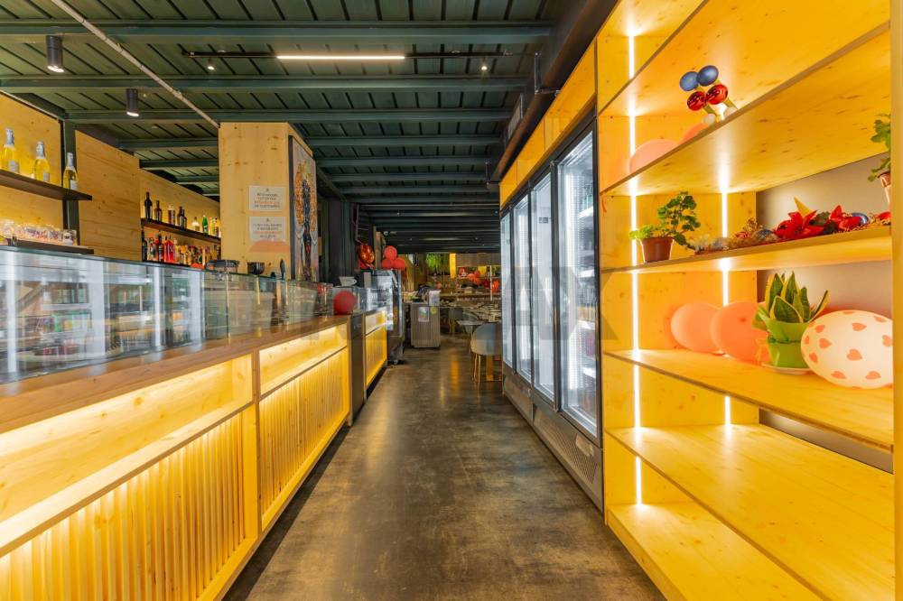 negozio in vendita a Bari in zona Murat