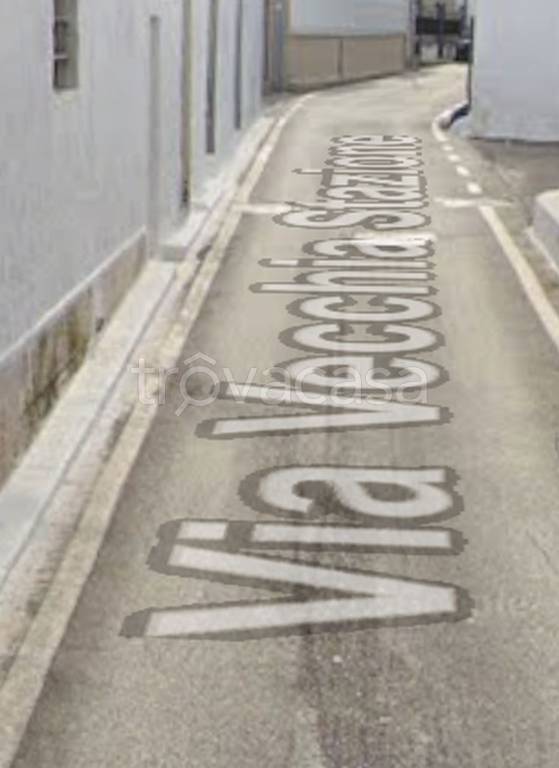 locale commerciale in vendita a Bari in zona Carbonara