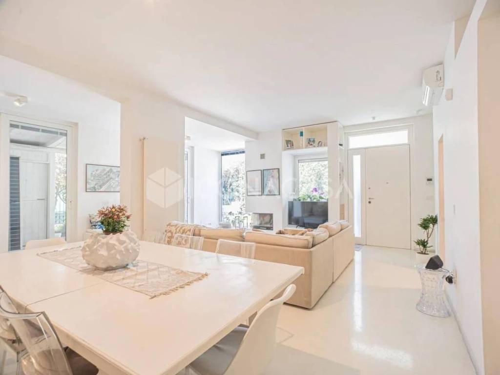 casa indipendente in vendita a Bari in zona Santo Spirito