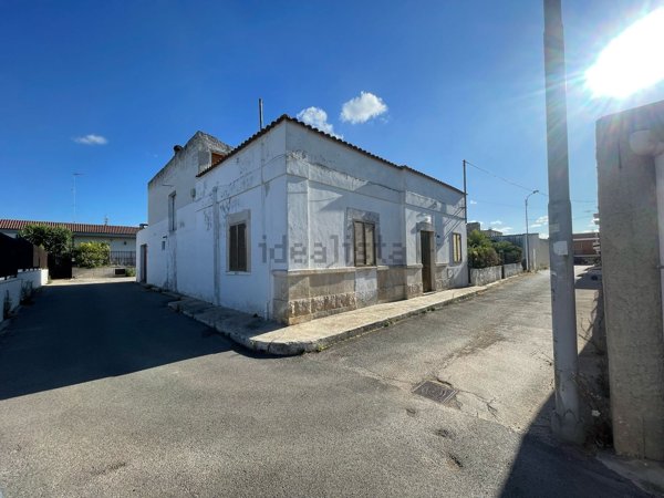 casa indipendente in vendita a Bari in zona Loseto