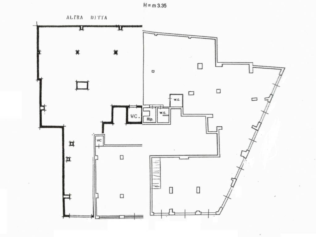 negozio in vendita a Bari in zona Carrassi