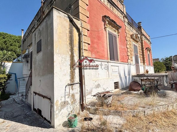 casa indipendente in vendita a Bari in zona Carbonara
