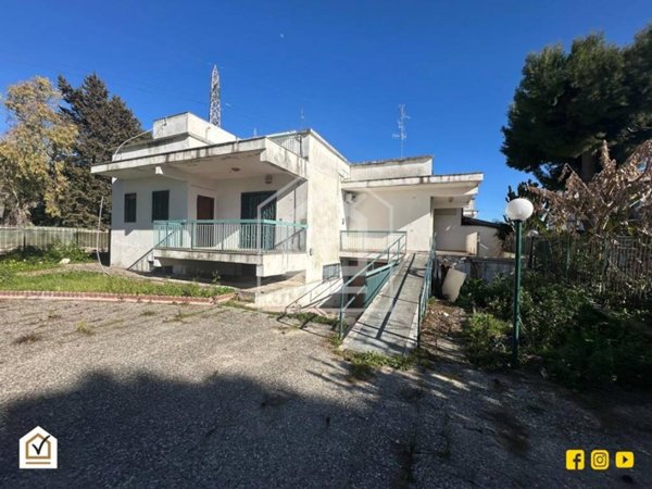 casa indipendente in vendita a Bari in zona Poggiofranco