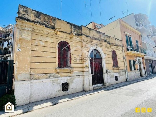 esavano in vendita a Bari in zona Carrassi