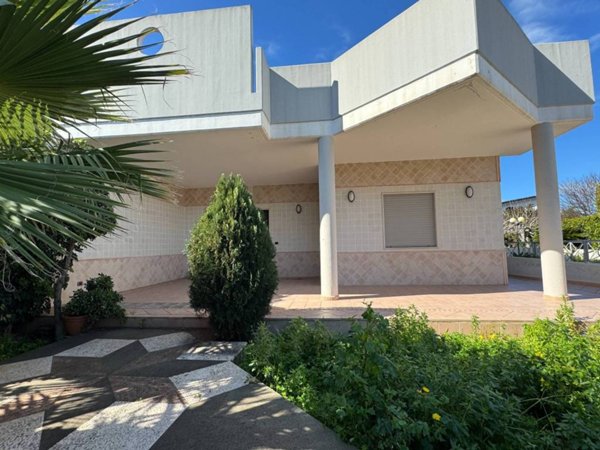 casa indipendente in vendita a Bari in zona Palese/Macchie