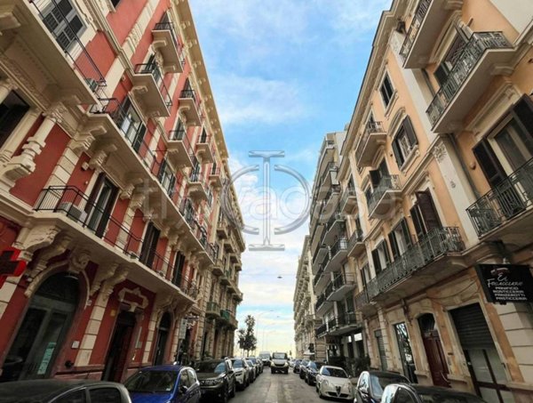 negozio in vendita a Bari in zona Murat