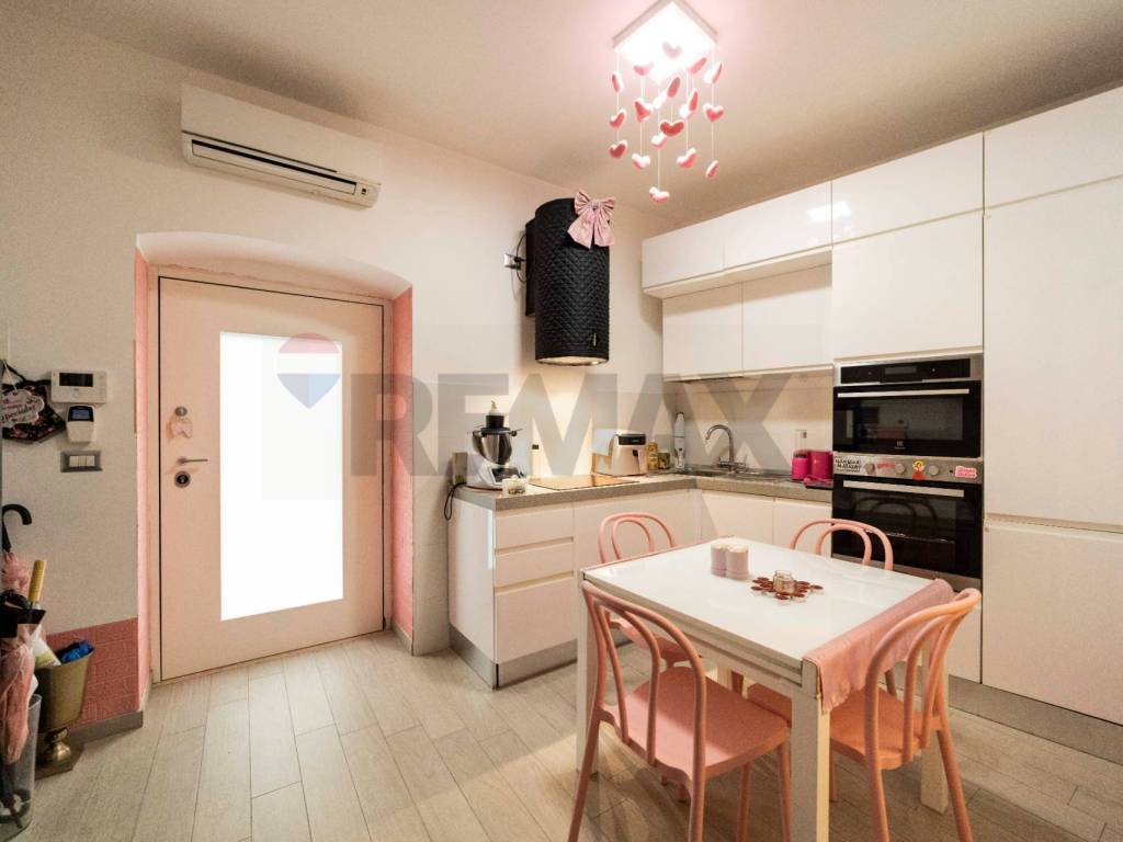 casa indipendente in vendita a Bari in zona Città Vecchia