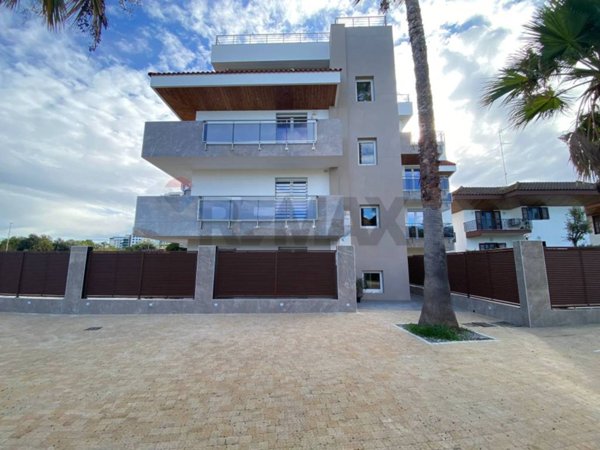 negozio in vendita a Bari in zona Poggiofranco