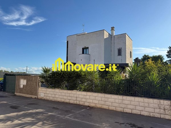 casa indipendente in vendita a Bari in zona Carbonara