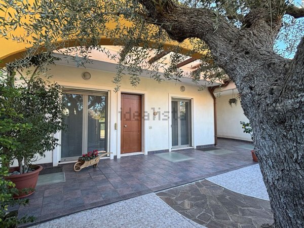 casa indipendente in vendita a Bari in zona Carbonara