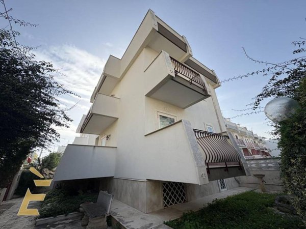casa indipendente in vendita a Bari in zona Palese/Macchie
