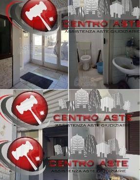 locale commerciale in vendita a Bari in zona Città Vecchia