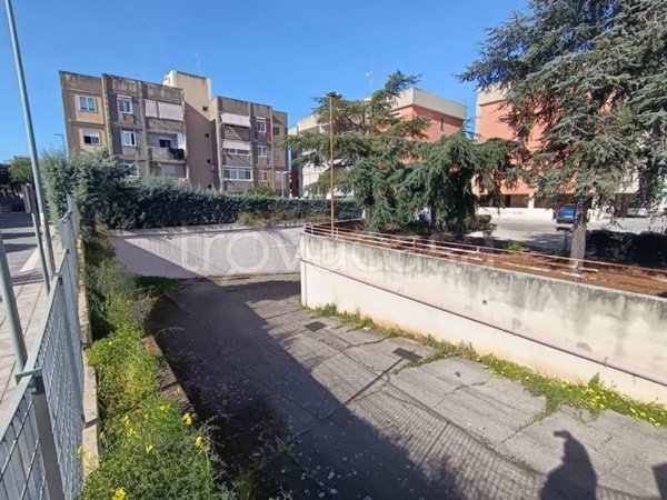 ufficio in vendita a Bari in zona San Paolo