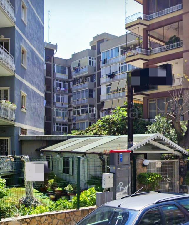 negozio in vendita a Bari in zona Poggiofranco