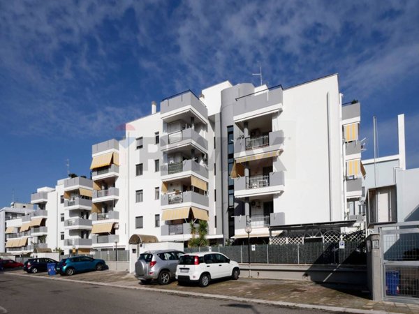 appartamento in vendita a Bari in zona Palese/Macchie