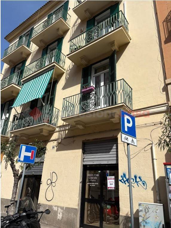 negozio in vendita a Bari in zona Madonnella