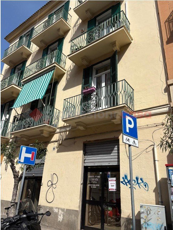 locale commerciale in vendita a Bari in zona Madonnella