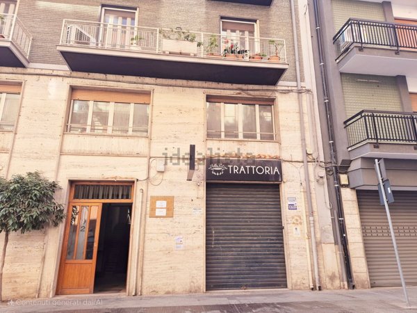 locale commerciale in vendita a Bari in zona Murat