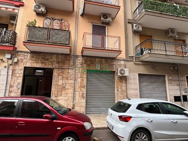 negozio in vendita a Bari in zona Carrassi