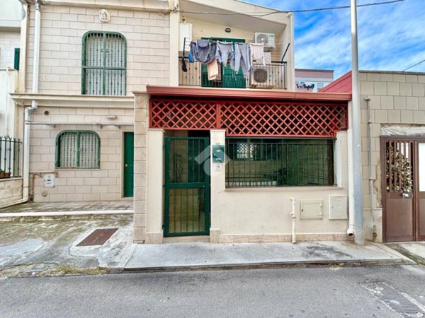 casa indipendente in vendita a Bari in zona Fesca