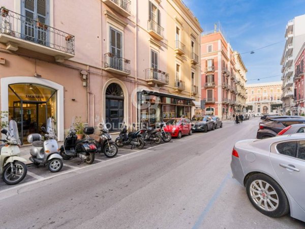 negozio in vendita a Bari in zona Murat