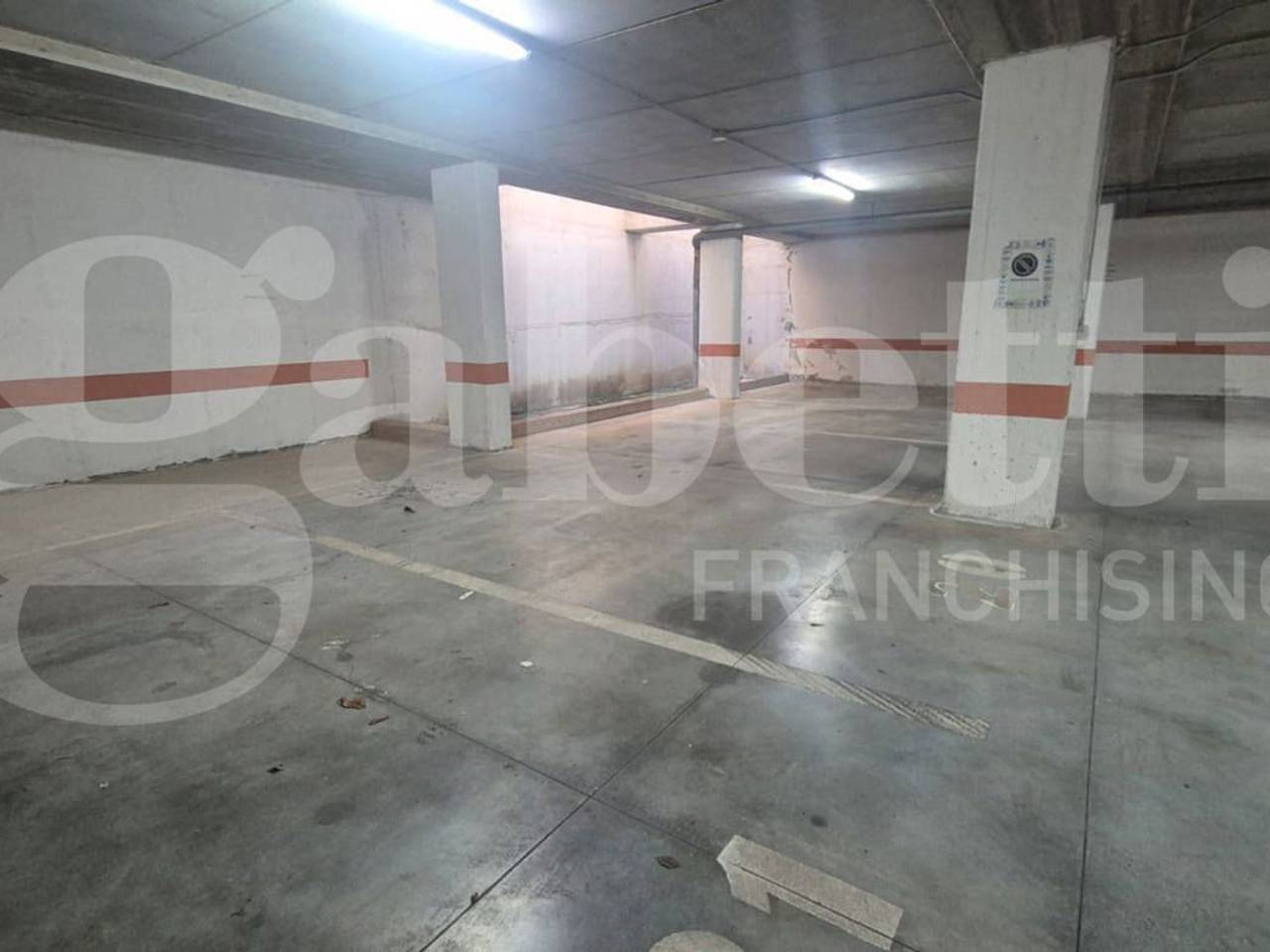 box auto in vendita a Bari in zona Picone