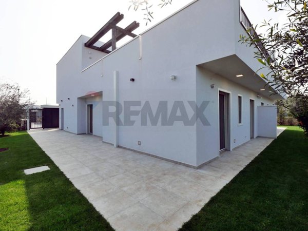 casa indipendente in vendita a Bari in zona Parco Adria