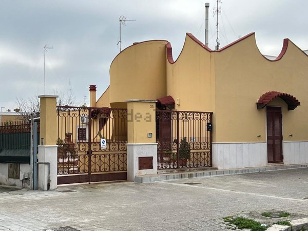 casa indipendente in vendita a Bari in zona Palese/Macchie