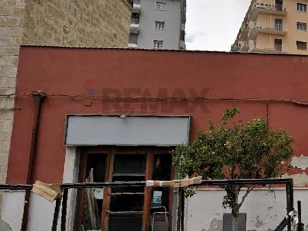 negozio in vendita a Bari in zona Japigia