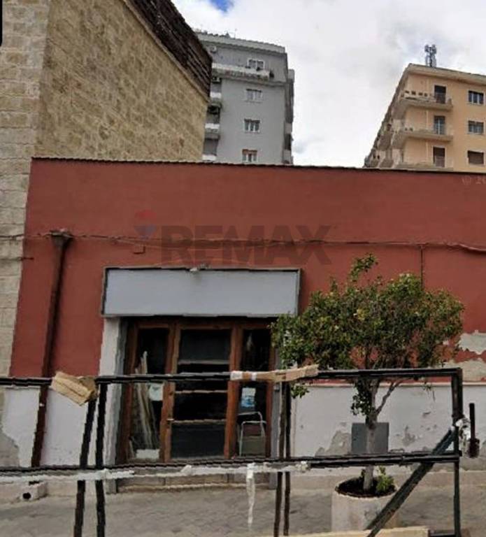 negozio in vendita a Bari in zona Japigia