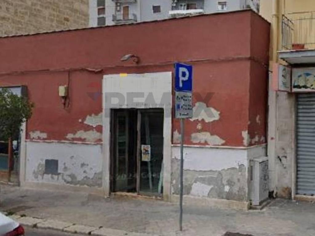 locale commerciale in vendita a Bari in zona Japigia