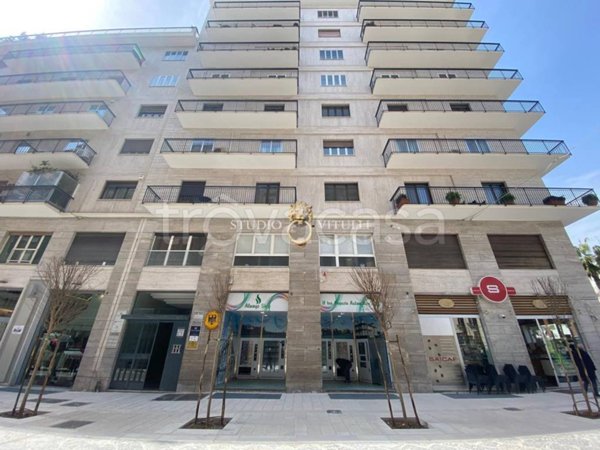 ufficio in vendita a Bari in zona Murat