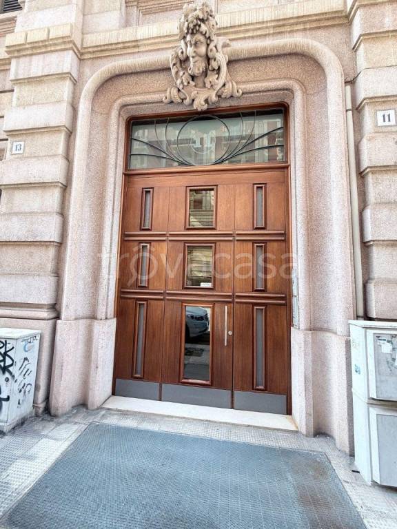 ufficio in vendita a Bari in zona Murat