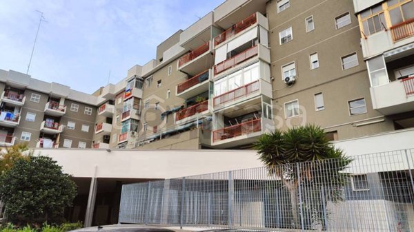ufficio in vendita a Bari in zona Poggiofranco