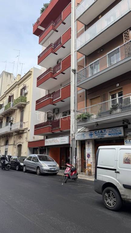negozio in vendita a Bari in zona Libertà