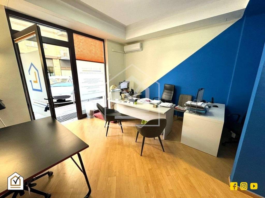 negozio in vendita a Bari in zona Murat