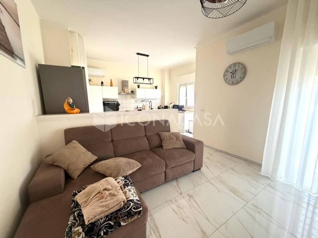 casa indipendente in vendita a Bari in zona Fesca