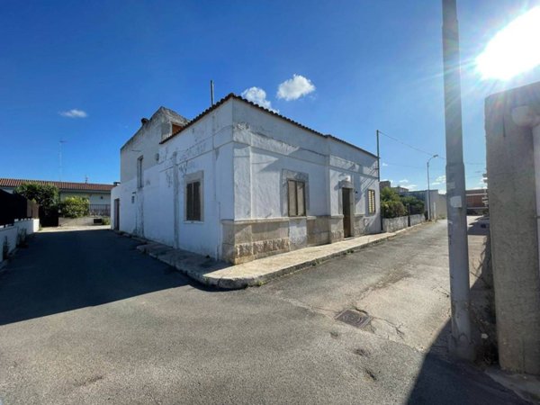 casa indipendente in vendita a Bari in zona Loseto