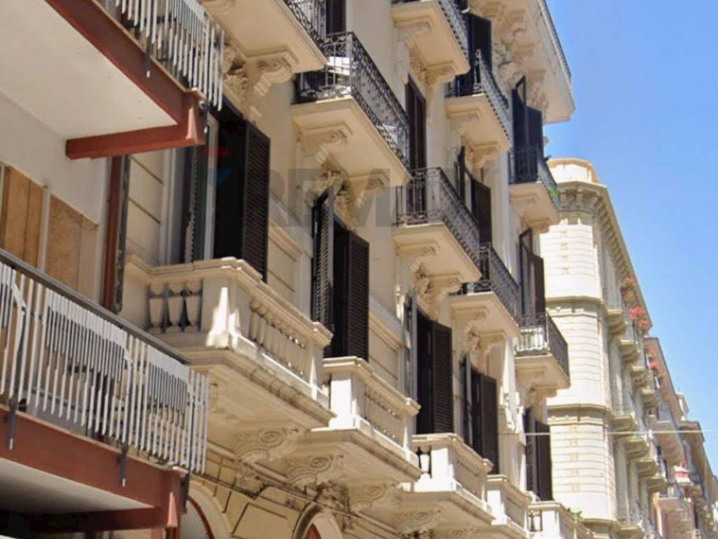 locale commerciale in vendita a Bari in zona Murat
