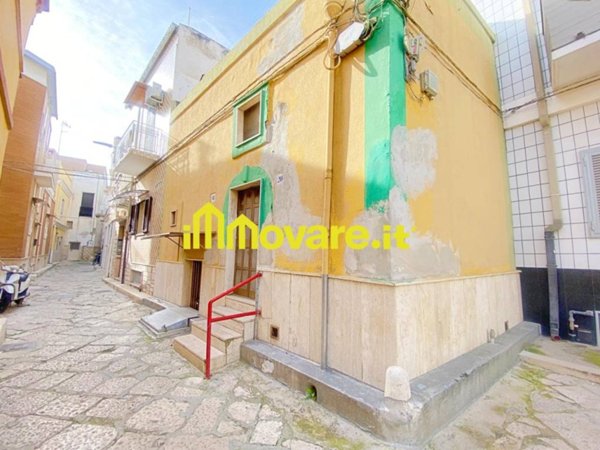 casa indipendente in vendita a Bari in zona Carbonara