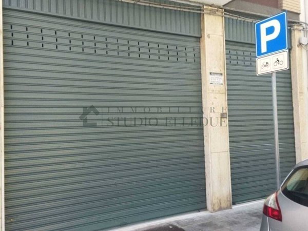 negozio in vendita a Bari in zona Libertà
