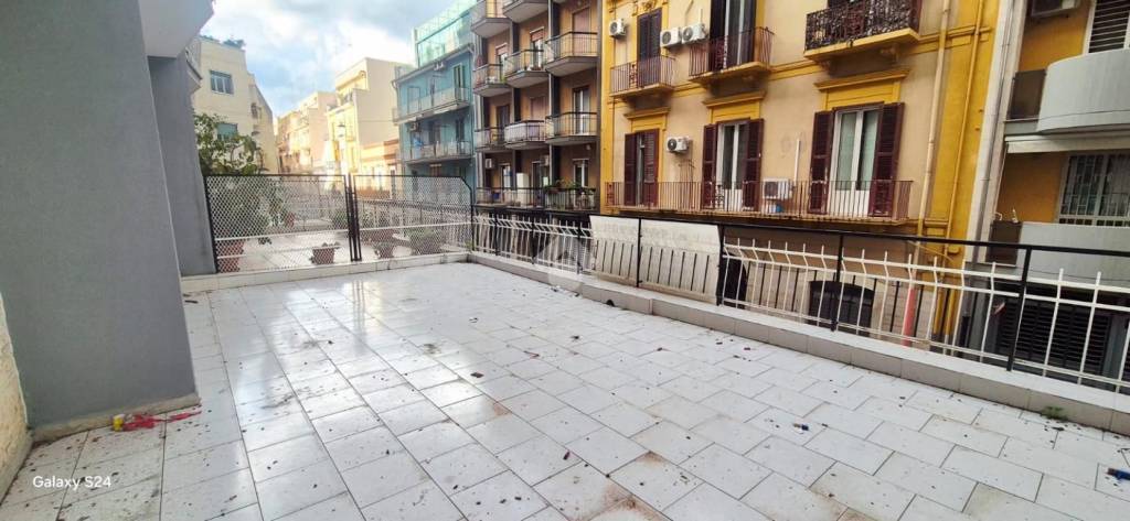 appartamento in vendita a Bari in zona Carrassi
